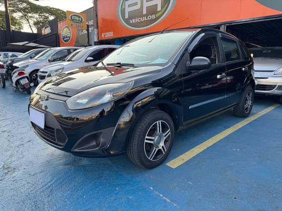FORD FIESTA 1.0 ROCAM HATCH 8V FLEX 4P MANUAL FORD FIESTA 1.0 ROCAM HATCH 8V FLEX 4P MANUAL